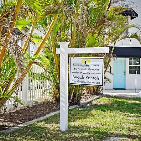 Parrot Beach Cottages Suite #2-2