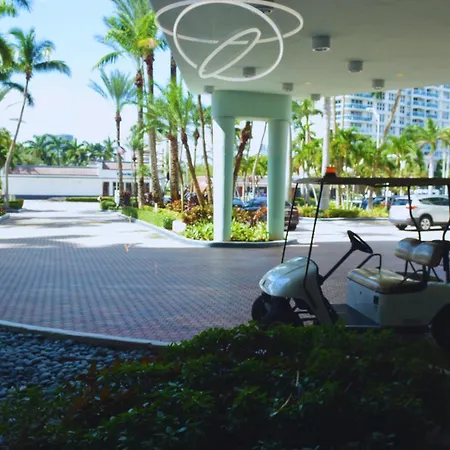 Amazing Beachfront Condo At Tides On Hollywood Beach Luxury Resort-3