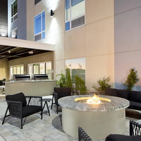 Towneplace Suites By Marriott Tampa Casino Area-2