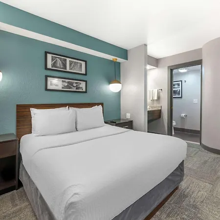 Sleep Inn Miami Airport-3