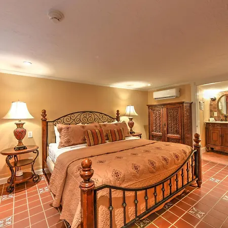 Casa De Solana Bed And Breakfast-3
