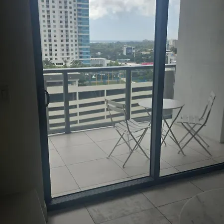 Smart Brickell Hotel-3