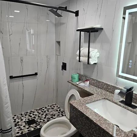 Deluxe Inn - Sarasota-2
