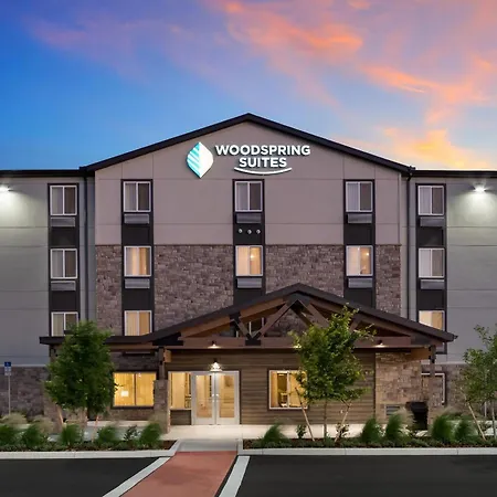 Woodspring Suites Orlando I-4 & Convention Center-3