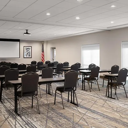 Holiday Inn Express & Suites - Tampa East - Ybor City By Ihg-3