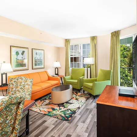 Mizner Place At Weston Town Center, Fort Lauderdale-2