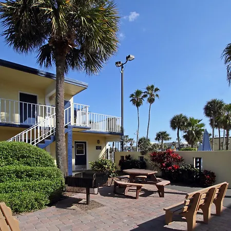 Days Inn By Wyndham Cocoa Beach Port Canaveral-2