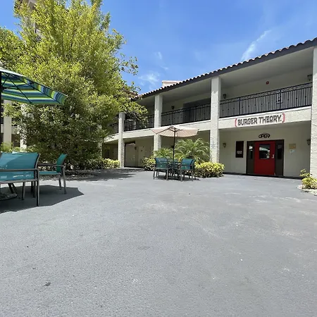 Red Roof Inn Plus & Suites Tampa - Busch Gardens-2