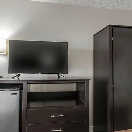 Quality Inn & Suites Kissimmee Near Main Gate-2