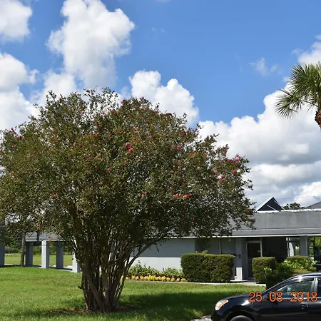 Super 8 By Wyndham Ocala I-75-2