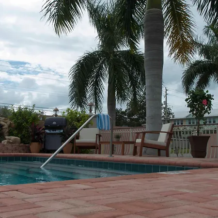 Hibiscus Suites - Sarasota-3