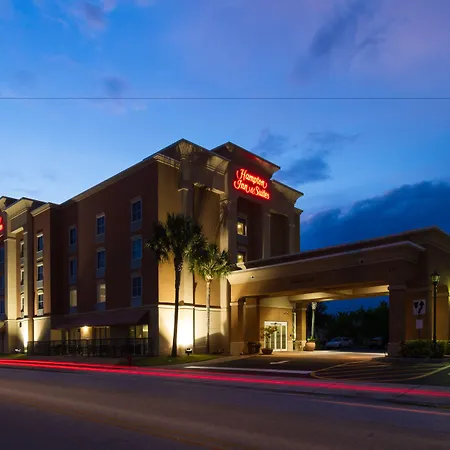 Hampton Inn & Suites Cape Coral / Fort Myers-3