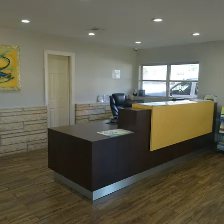 Rodeway Inn & Suites Winter Haven Chain Of Lakes-3