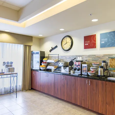 Comfort Inn & Suites Fort Myers Airport-3