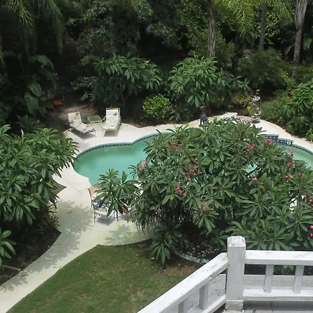 Heron Cay Lakeview Bed & Breakfast-2