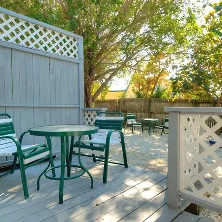 Seahorse Cottages - Adults Only-3