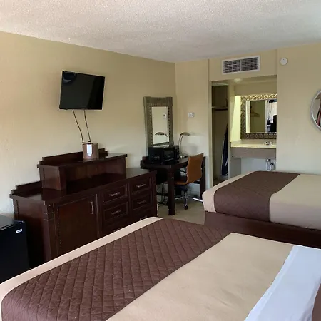 Rodeway Inn-2