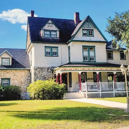 Shamrock Thistle & Crown B&B-3
