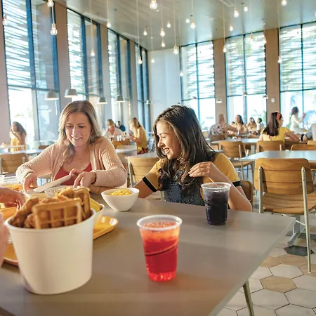 Universal'S Endless Summer Resort - Dockside Inn And Suites-2