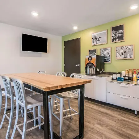 Woodspring Suites Doral Miami Airport-2