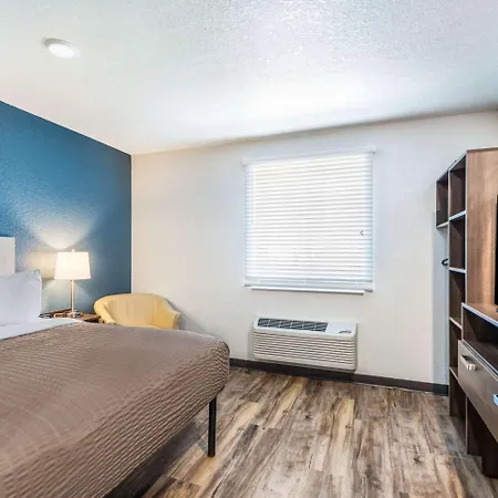 Woodspring Suites Bradenton-3