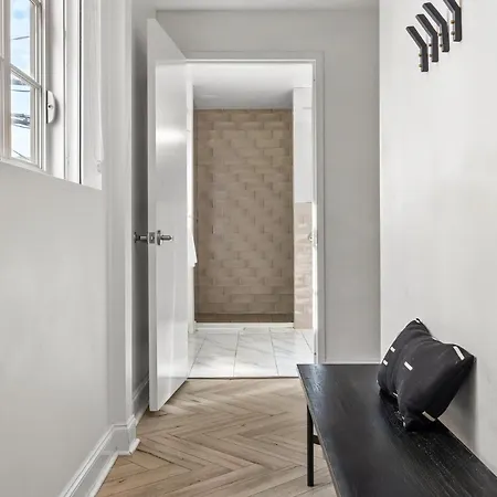 Luxuri Suites-2