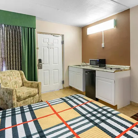 Rodeway Inn Clearwater-Dunedin-3