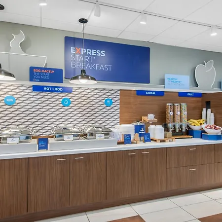 Holiday Inn Express & Suites - Wildwood - The Villages By Ihg-3