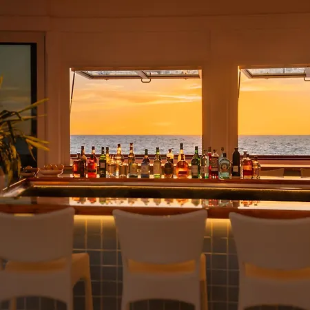 Naples Beach Club, A Four Seasons Resort-2