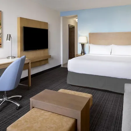 Embassy Suites By Hilton Tampa Airport Westshore-2