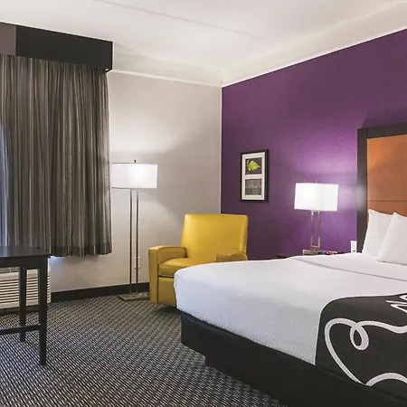 La Quinta By Wyndham Orlando Airport - On Property Food Trucks & Free Airport Shuttle!-2