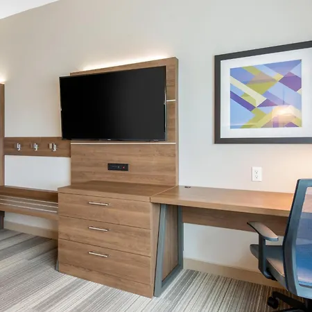 Holiday Inn Express & Suites - Wildwood - The Villages By Ihg-2