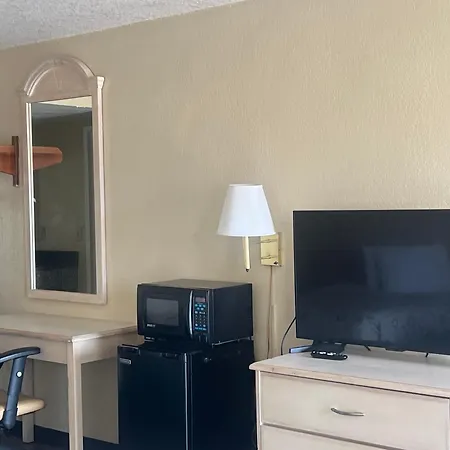 Hole Inn The Wall Hotel - Fort Walton Beach - Sunset Plaza - Nearby Beaches & Hurlburt-2