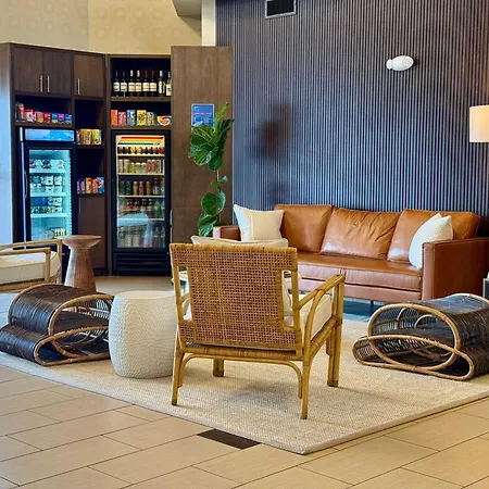 Holiday Inn Express & Suites Naples Downtown - 5Th Avenue By Ihg-3