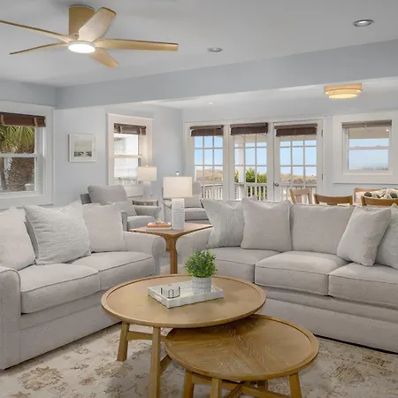 Elizabeth Pointe Lodge-3