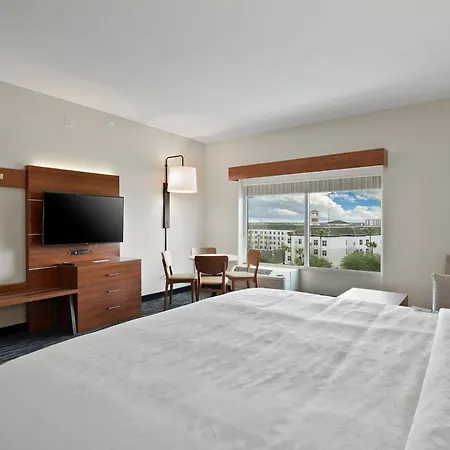 Holiday Inn Express & Suites Orlando- Lake Buena Vista By Ihg-2