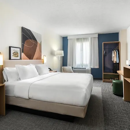 Spark By Hilton Fort Myers-3
