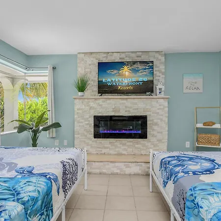 Latitude 26 Waterfront Boutique Resort - Fort Myers Beach-3