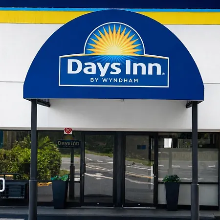 Days Inn By Wyndham Gainesville Hospital - University Area-3
