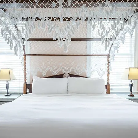 Curry Mansion Inn-3