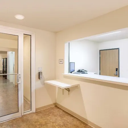 Woodspring Suites Jacksonville Beach Blvd-2