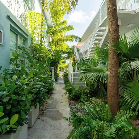 Praia Hotel Boutique & Apartments Miami Beach-3