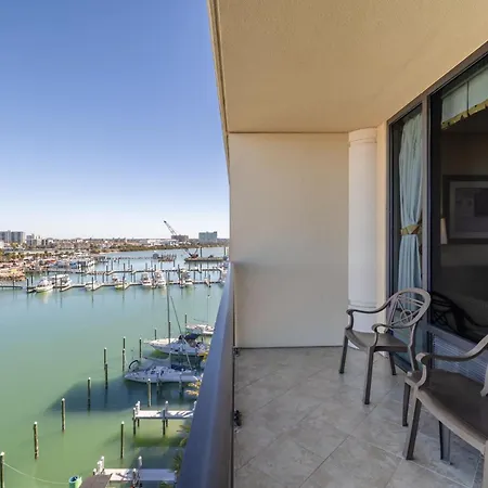 Pier House 60 Clearwater Beach Marina Hotel-2