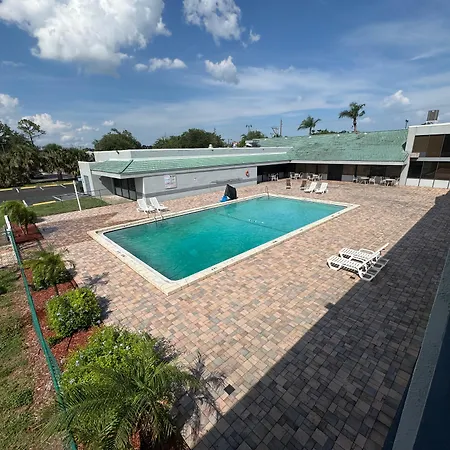 Budget Inn Sanford International Airport-3