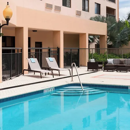 Courtyard By Marriott Miami At Dolphin Mall-3