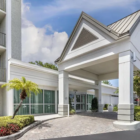 Best Western Plus North Miami-Bal Harbour-2