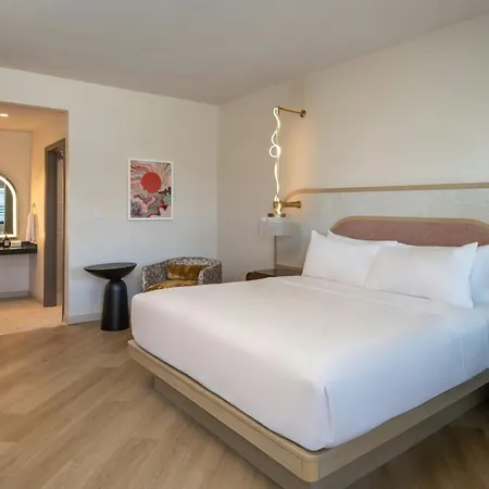 The Luce, St. Pete Beach, A Tribute Portfolio Hotel-3