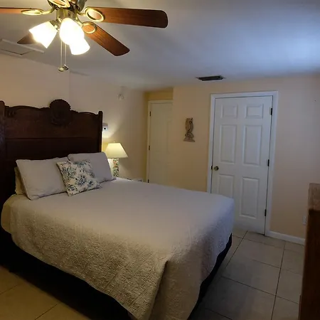 Seahorse Cottages - Adults Only-2