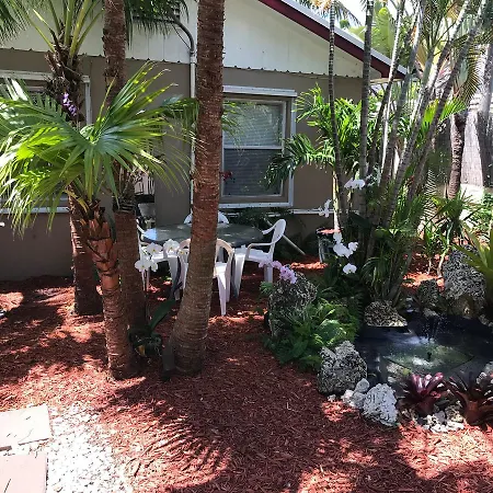 Inn Leather Guest House-Gay Male Only-3