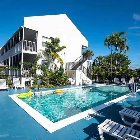 Marco Island Lakeside Inn-3